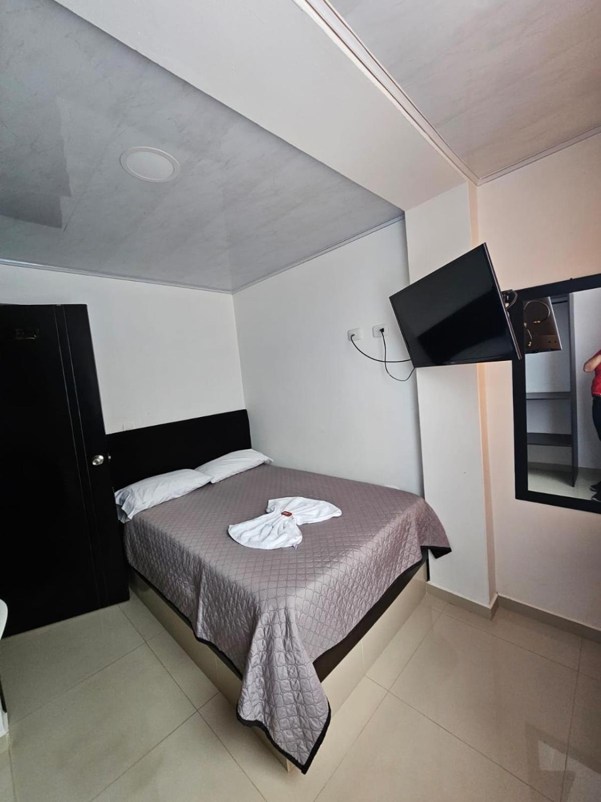 Hotel Big Ben Malaga Santander Exterior foto